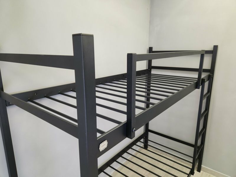 Двухъярусная кровать металлическая Лидс 80х190 см черного цвета Tenero_Lids2_80х190 фото